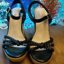8-1/2 High Heels Like New
