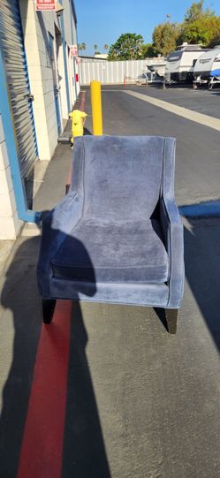 Accent chair