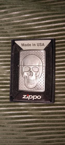 New Rare Older Original Never Used Must Have Skull Head Zippo In Factory Box