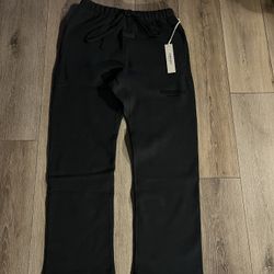 Essential Sweatpants