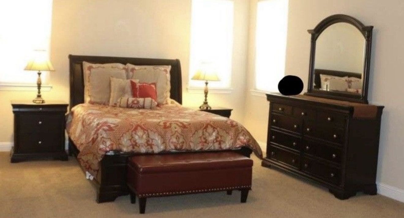 ASHLEY 4 Piece Bedroom Set QUEEN and Mattress