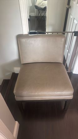 Accent chair grey leather