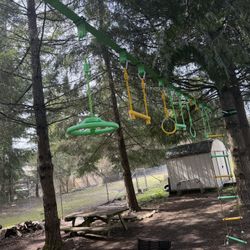 Outdoor obstacle jungle gym