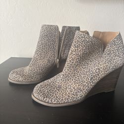 lucky brand wedge leopard print boots size 8.5