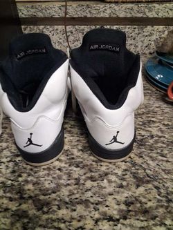 Air Jordan 5 Retro size 9