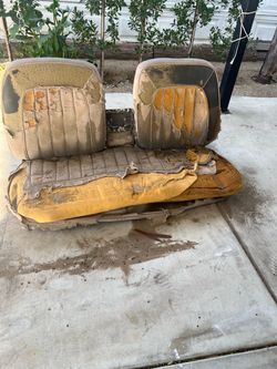 56 F100  Seat