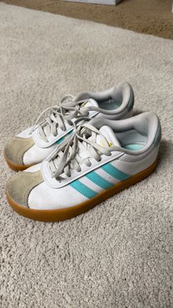 Adidas Low-Top Sneakers White Teal Gum Sole kid size 1