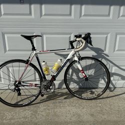 ROAD BIKE - CAAD ALUMINUM- CANNONDALE 54