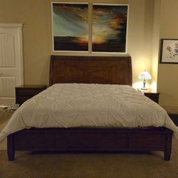 KING BED & FRAME WOOD ONLY WITHOUT MATRESS 