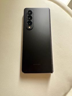 Samsung Galaxy Z Fold 4 (512GB Unlocked)