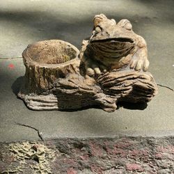 Vtg Pompadour Planter Frog w Baby Figurine AF 77 Trinket Dish Faux Wood 4”