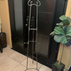 Metal Easel
