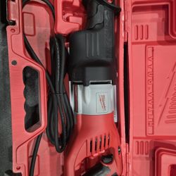 Milwaukee Super Sawzall 