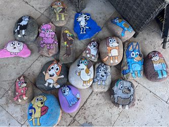Set of 18 Bluey hand painted rocks