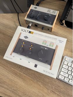 Studio Interface 275$