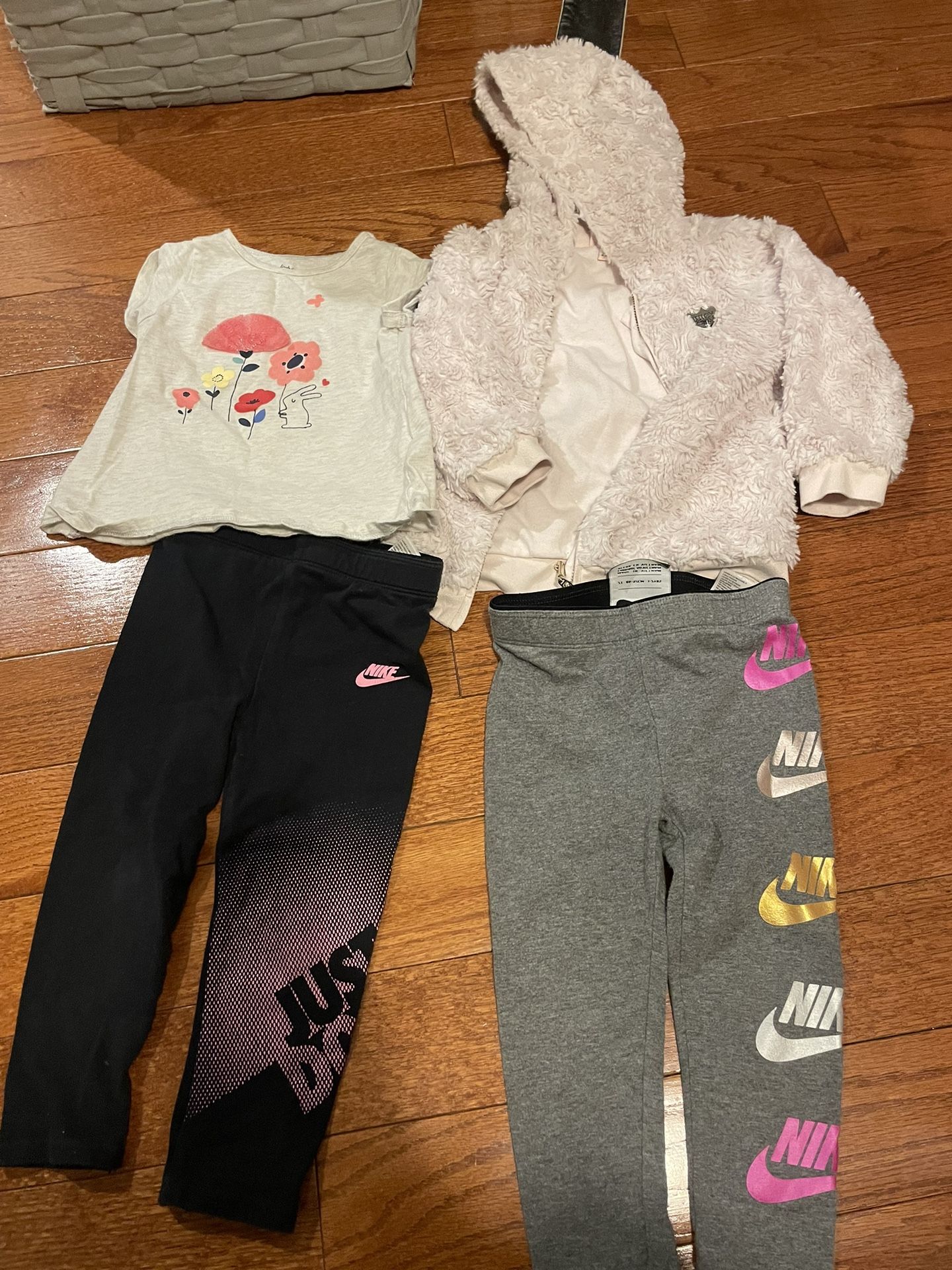 Nike, juicy couture, first impressions 24m.-2T baby girl bundle/sweater, legging