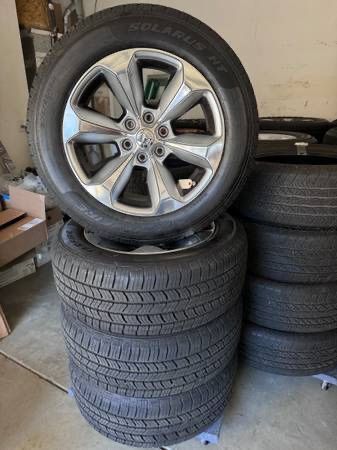 Brand new factory dodge 6 lug wheels and tires 275/55/20