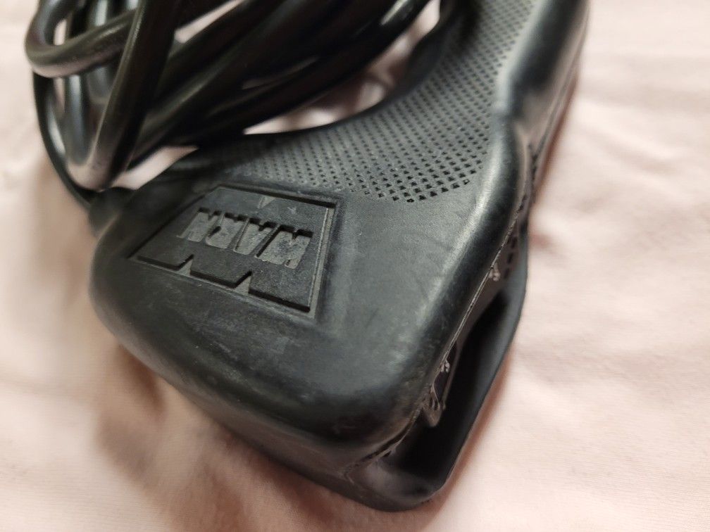 Warn Winch Handheld Controller 6 Pin. Scuffed From Storage Only. Sells For $70.99-$105.00 New. $50.00 OBO