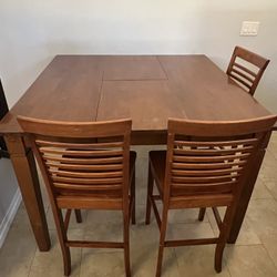 Dining Table With Hidden Leaf & 8 Chairs