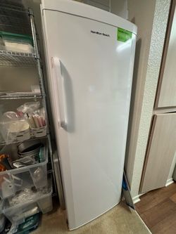 Garage ready upright freezer
