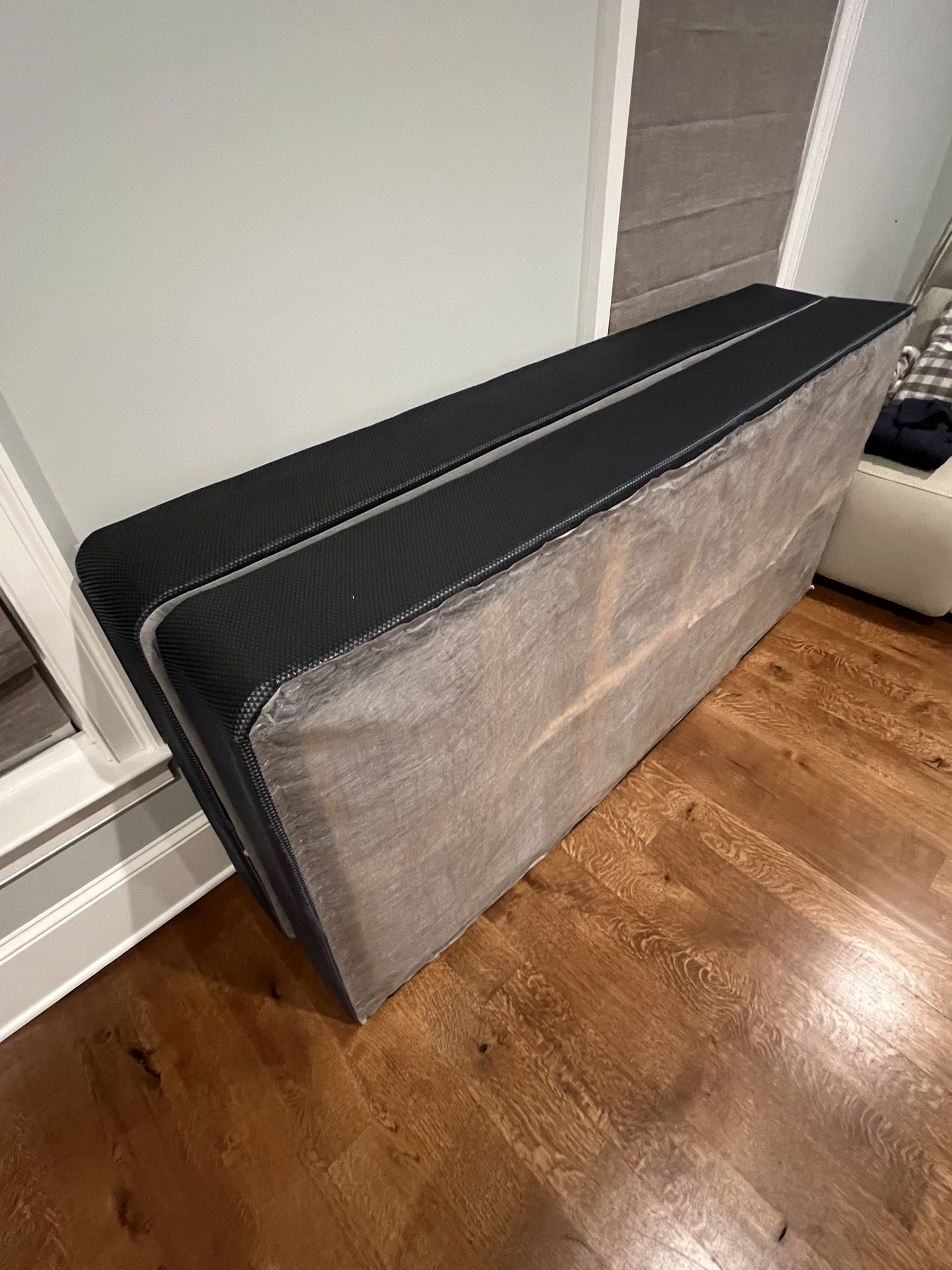 King Size Matress Box 8.5 inches tall