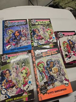 Monster High Ghoulfriends Book Collection – Set of 5