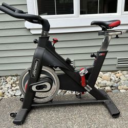 Life Fitness Spin Bike