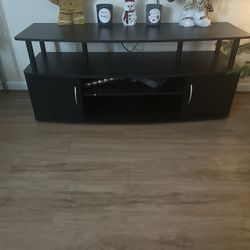 ENTERTAINMENT STAND