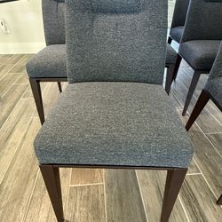 8 Dinning Chairs 