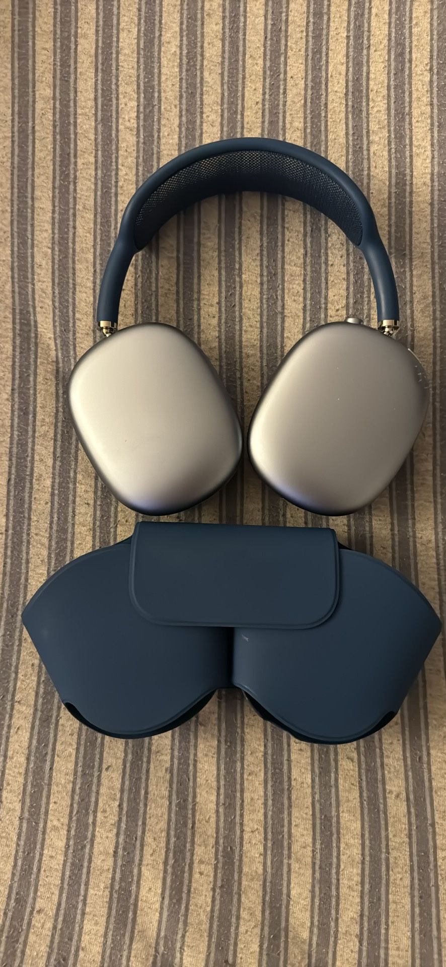 AirPod Pro Max Blue