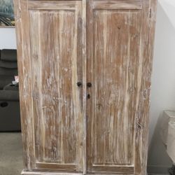 Carving  cabinet