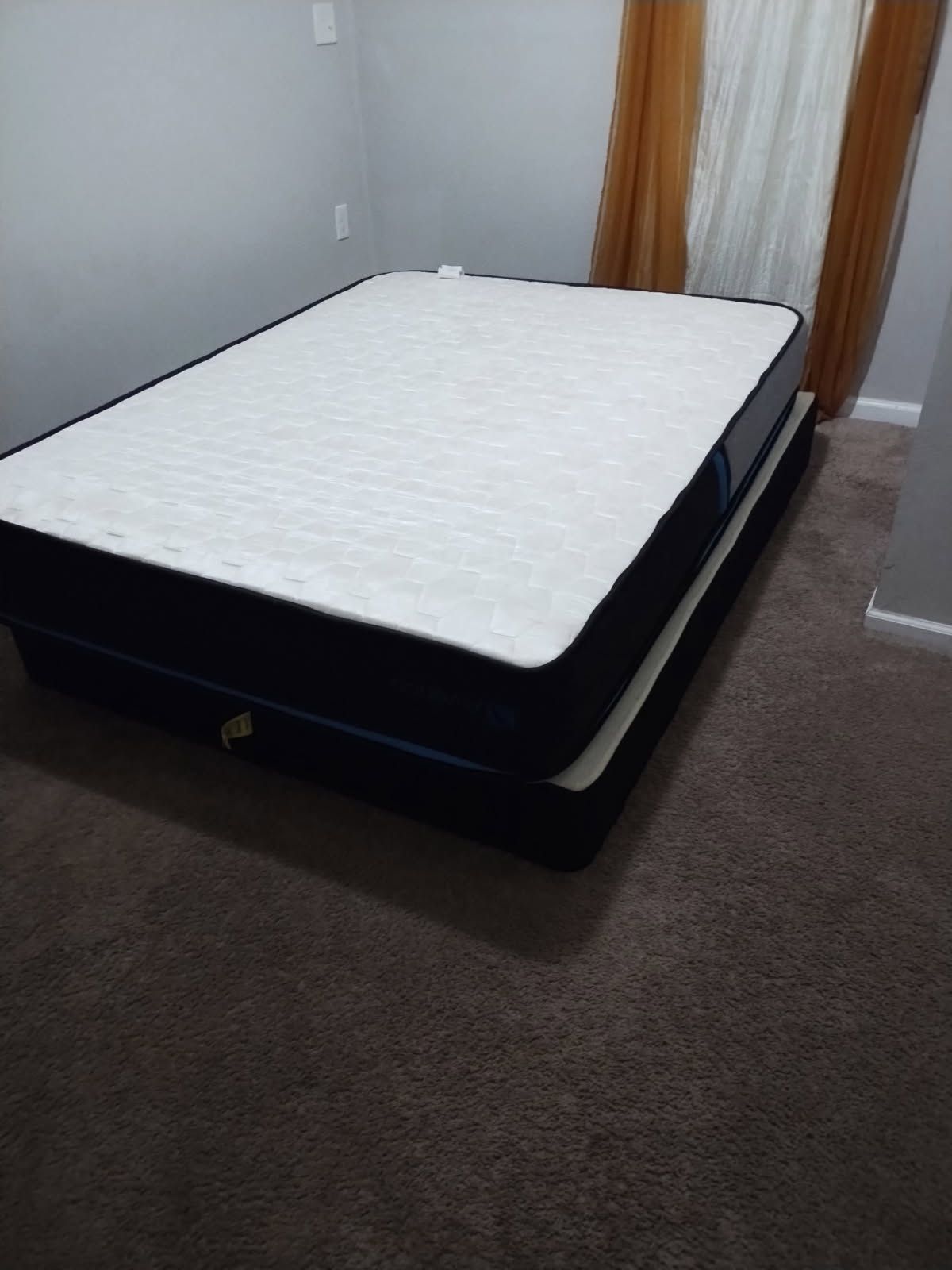 Queen Size Mattress And Box Spring