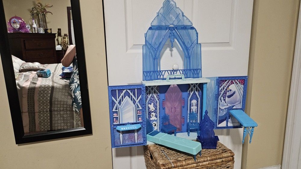 Castillos ,carruajes con princesa adentro