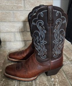 Ariat Women's Legend boots size 8