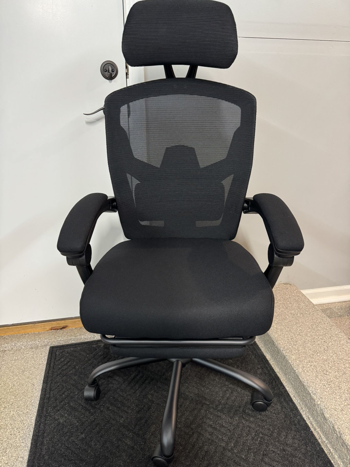 Brand New Black Mesh Tall Back Ergonomic Reclining Gaming/Office Chair w/Slide Out Footrest