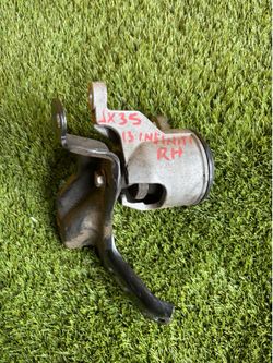 2013 Jx35 Engine Mount