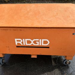 RIDGID 3068-OS Slant Top Jobsite Box – Heavy-Duty • Lockable • On Casters – $750