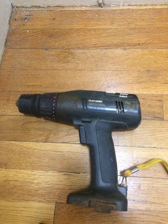 Power Tools Do Not Know If they Work $10 each or will do deal for all . Message me anytime if interested or if you want more picture or videos of it t