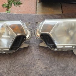2014 Toyota Tacoma Stock Headlights
