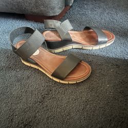 Women’s Wedge MIA Sandal Sz 7.5