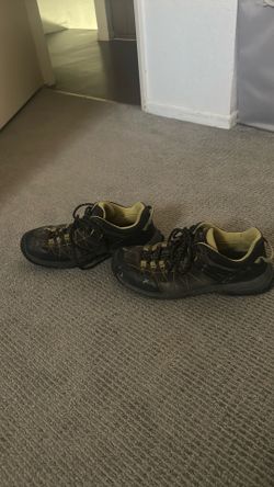 Men’s hiking shoes size 10.5 men’s and size 12 women’s