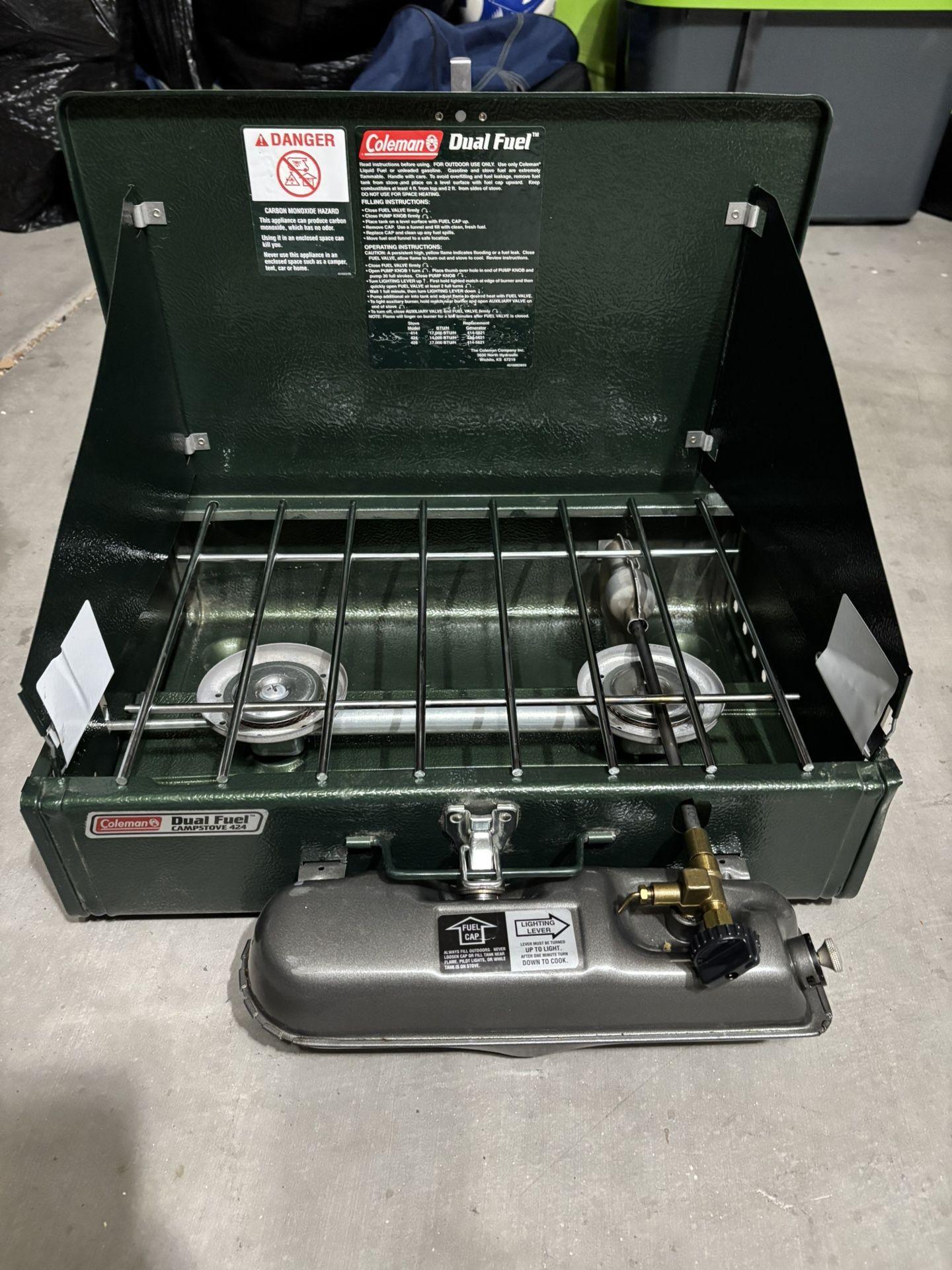 Coleman 2 Burner 424 Dual Fuel Camp Stove