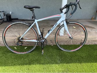 Fuji Finest 2.0 Road Bike - Size Small (50cm) - Project / Needs TLC