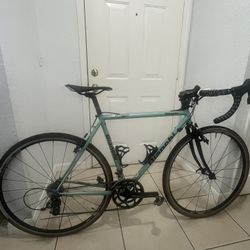 Bianchi Road/gravel Bike 