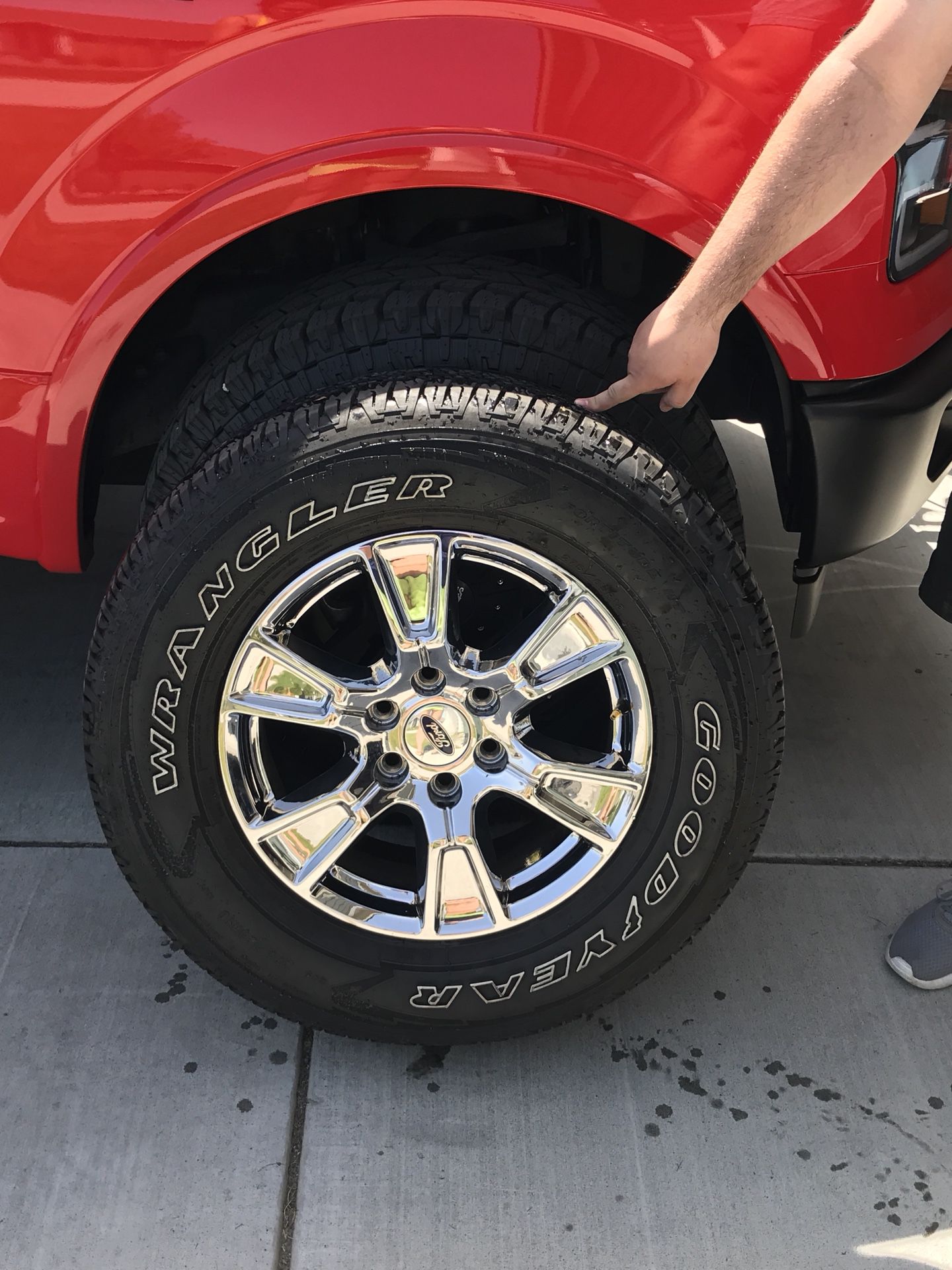 2017 Ford F-150 chrome wheels & tires