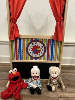 Puppet Stage With 3 Puppets