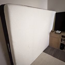 Queen foam mattress  cool gel