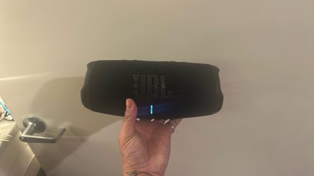 JBL charge 5 w/ WiFi