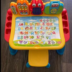 VTech Touch & Learn Deluxe Activity Desk, Desk Easel & Chalkboard