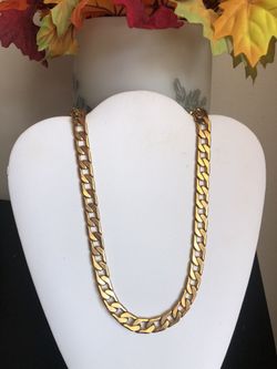 Chain in gold-tone finish